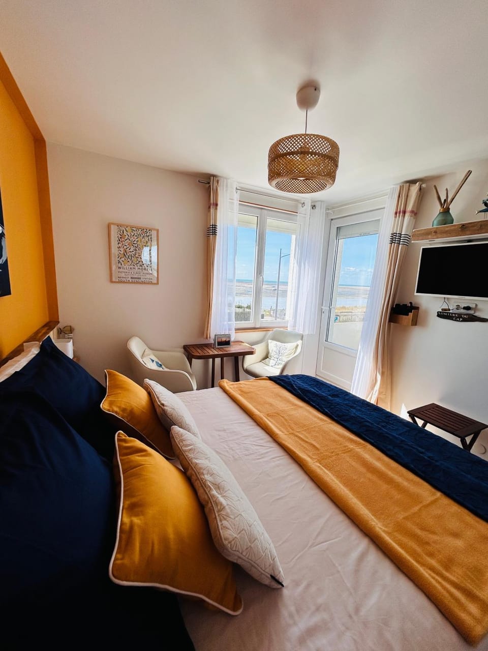 "Lumière du Cap" vue mer B&B à la VILLA PLEIN VENT Bed and Breakfast in Barneville-Carteret