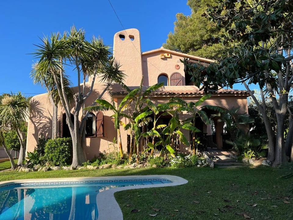 Property building, Off site, Swimming pool
