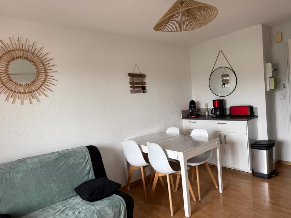 T2, accès direct plage, proche thalasso Apartment in Cabourg