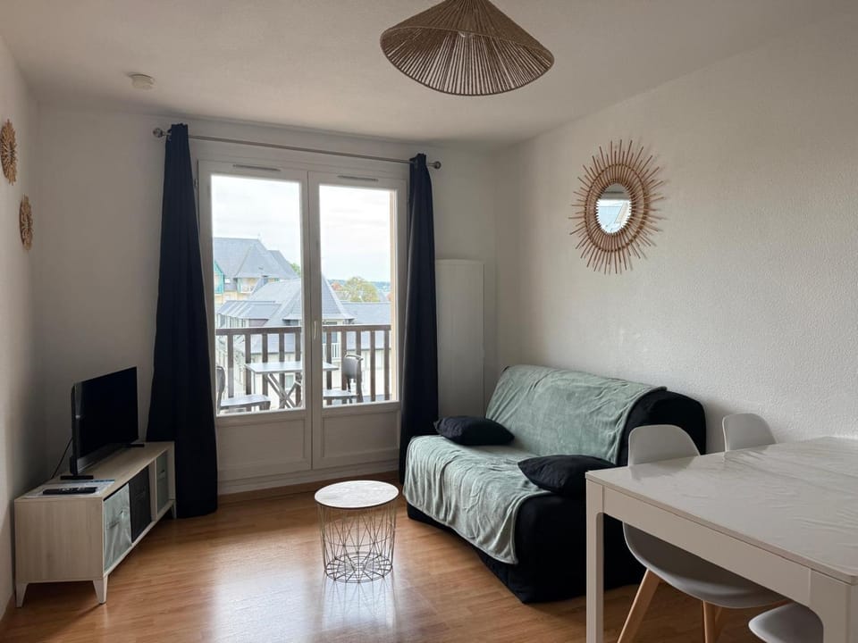 T2, accès direct plage, proche thalasso Apartment in Cabourg