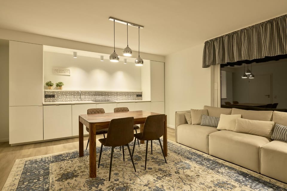 Living room, Dining area, kitchen