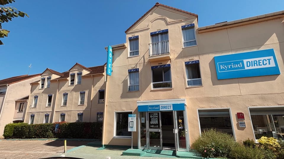 Property building, Facade/entrance