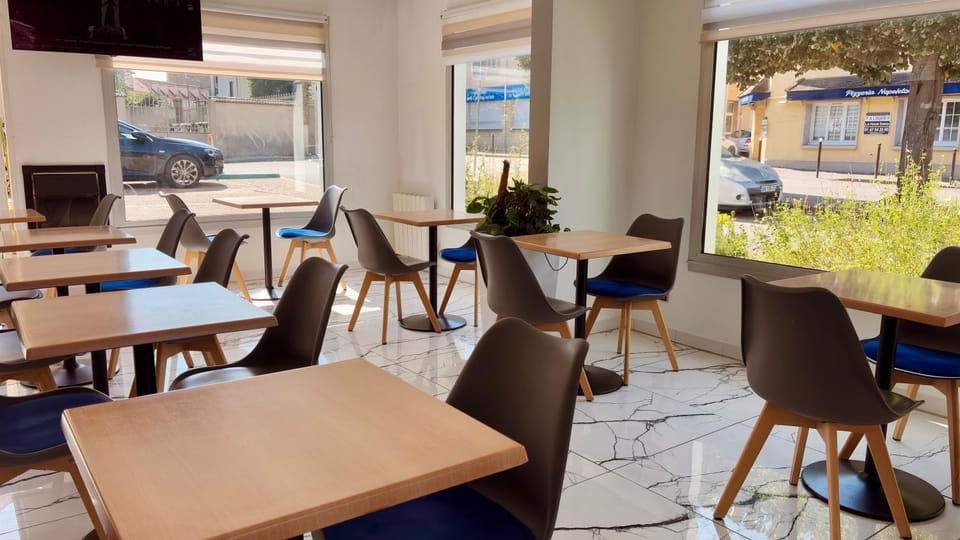 Restaurant/places to eat, Breakfast