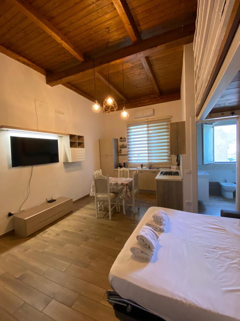 Photo of the whole room