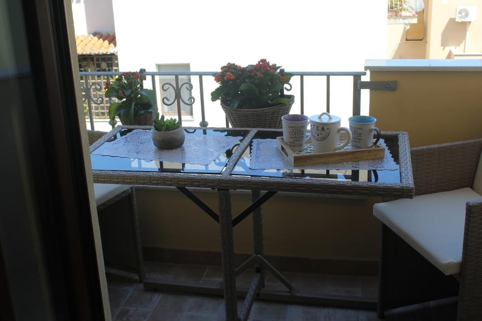 Coffee/tea facilities, Balcony/Terrace