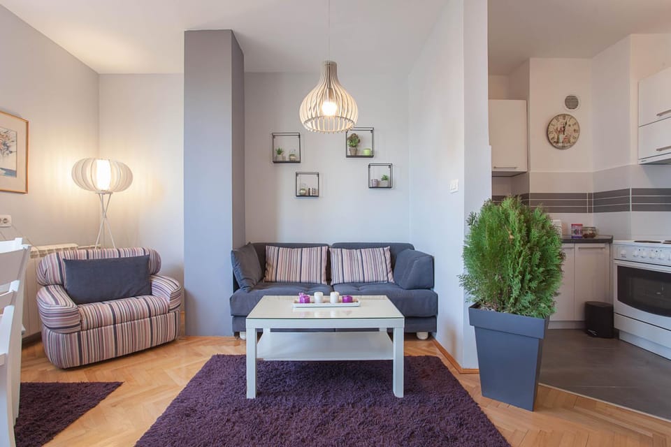 Coffee/tea facilities, Kitchen or kitchenette, Living room