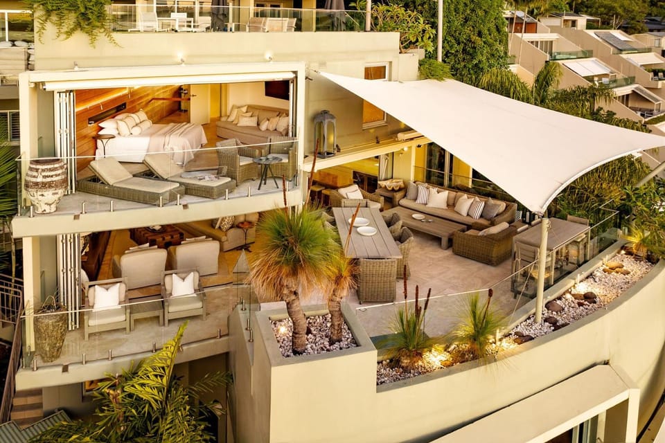 Hastings Park: Lavish Ocean Vista Luxury Apartment in Noosa Heads
