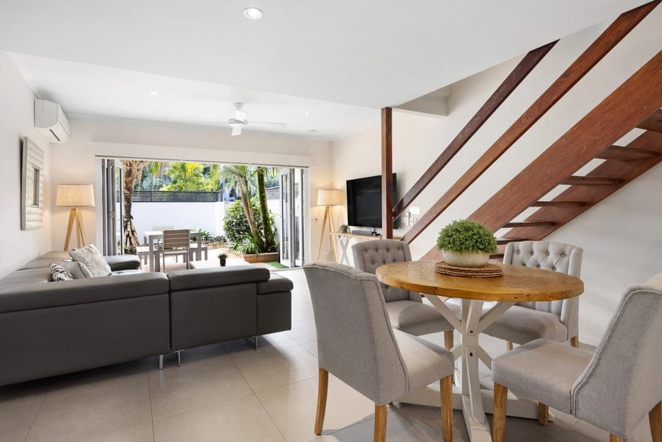 Moondarah: Pet-Friendly Escape Apartment in Noosa Heads