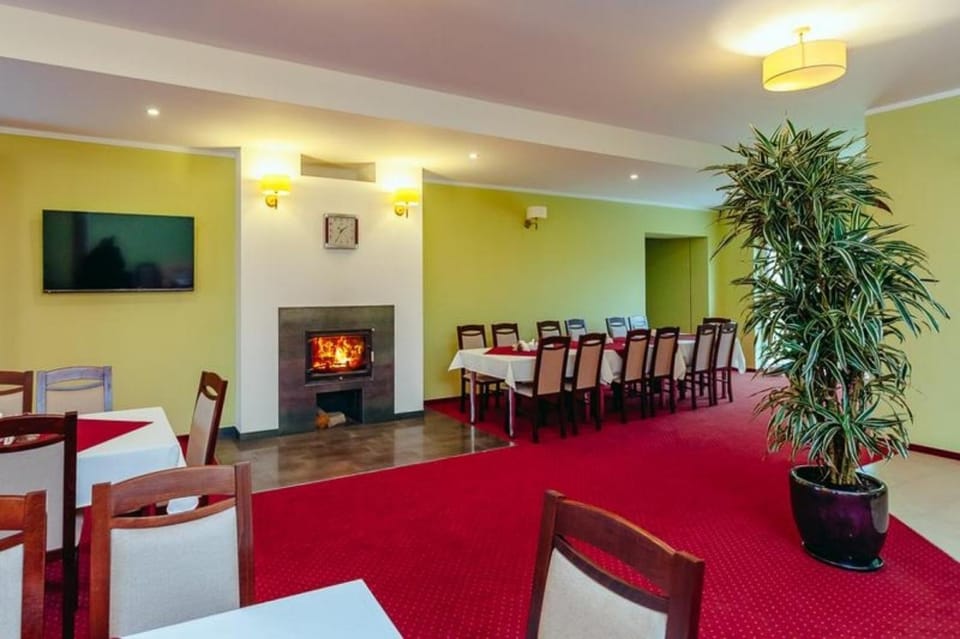 Communal lounge/ TV room, Evening entertainment