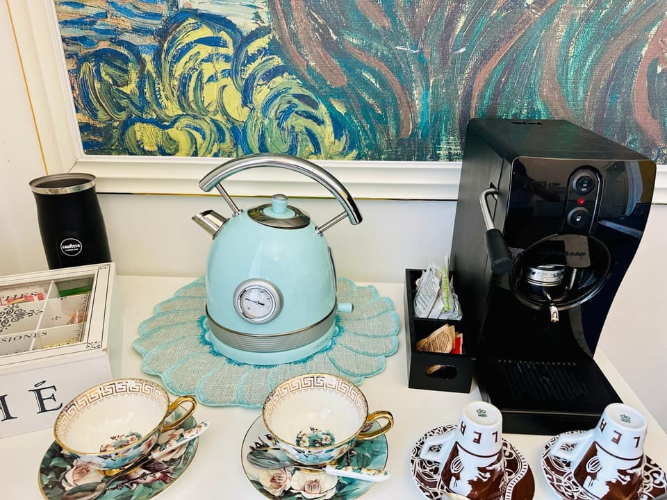 Coffee/tea facilities