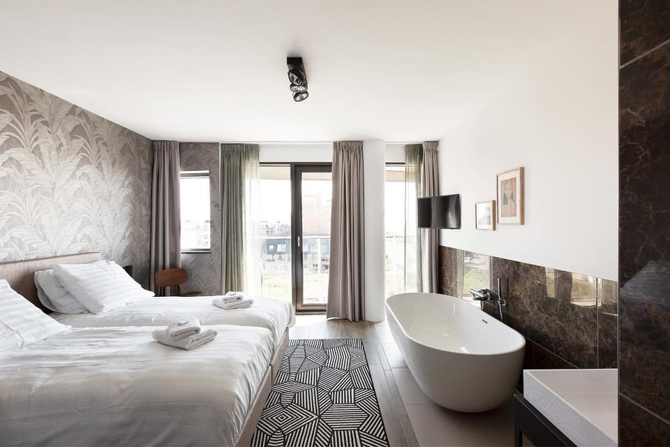 Shower, Bathroom, Bedroom