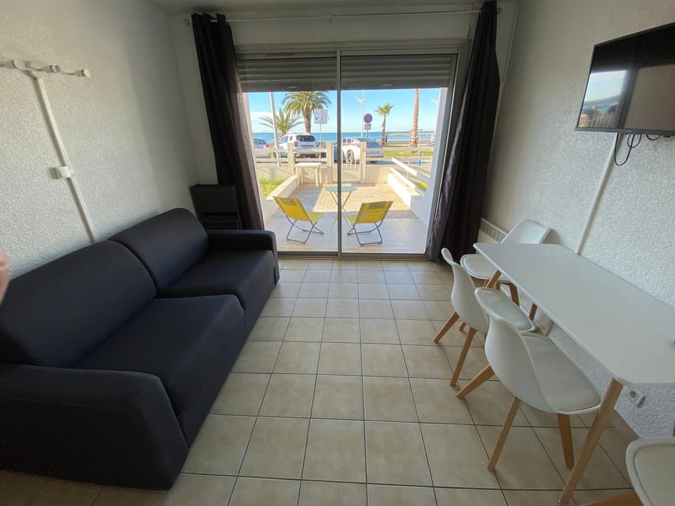 TV and multimedia, View (from property/room), Balcony/Terrace, Living room, Dining area