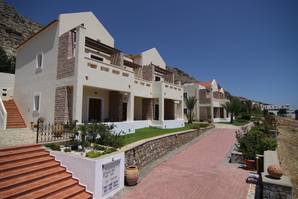 Property building, Day