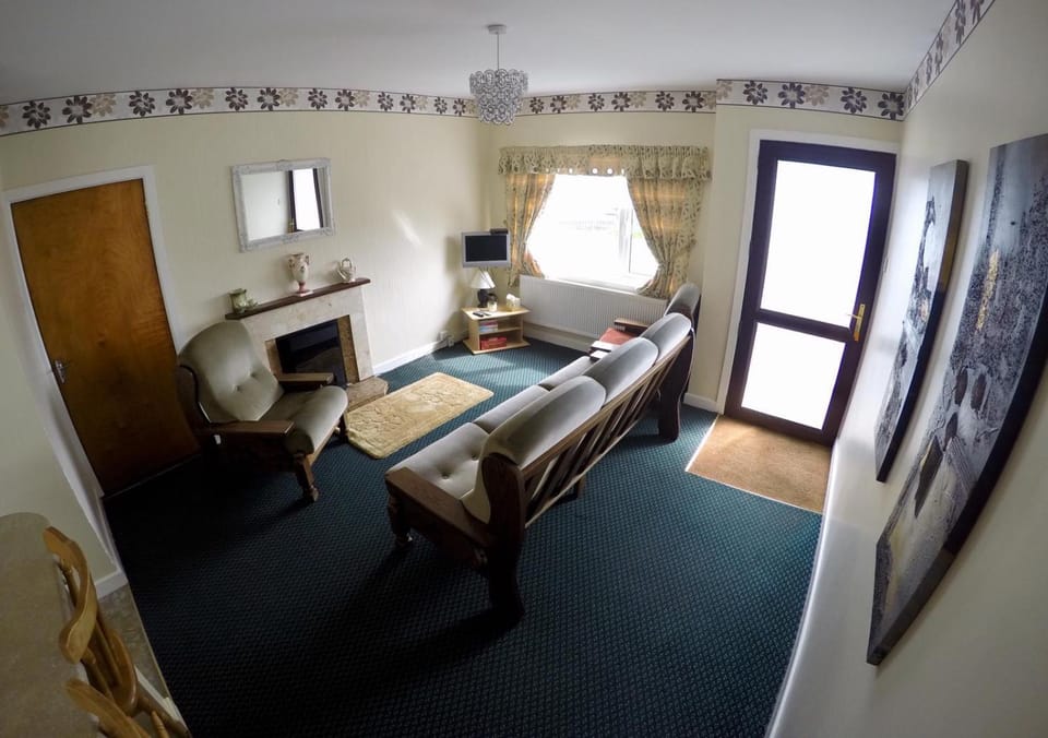 Cosy Keel Cottage House in County Mayo