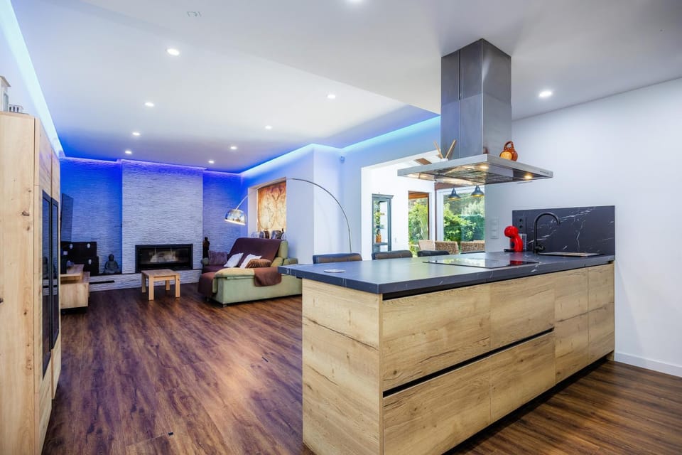 Property building, Kitchen or kitchenette, Living room