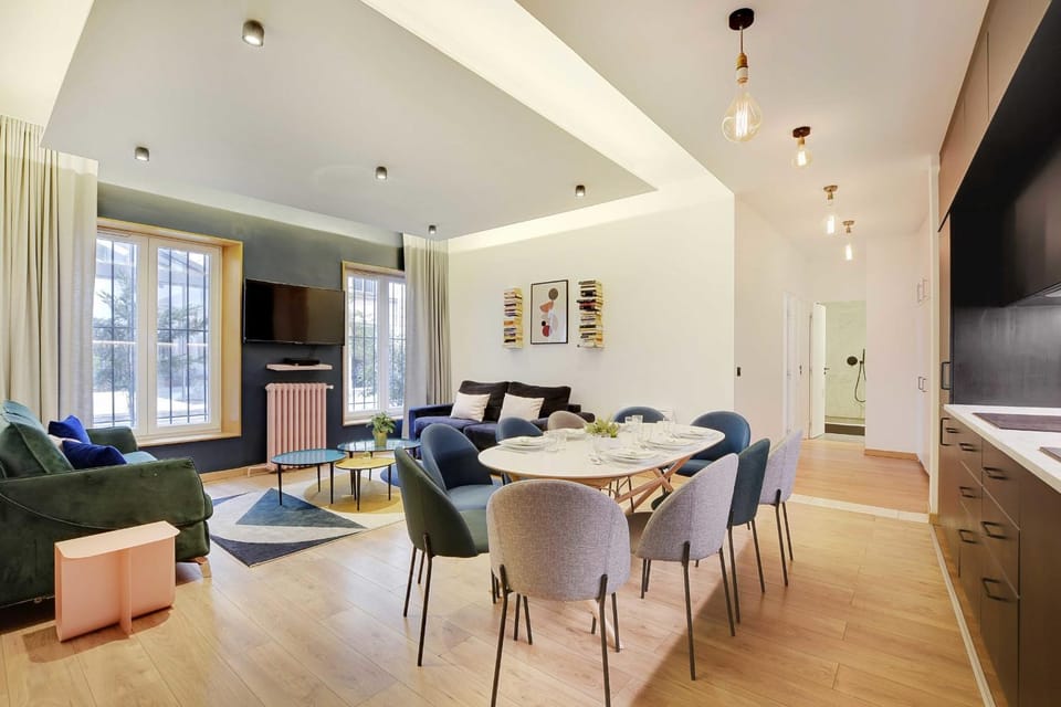 Living room, Dining area