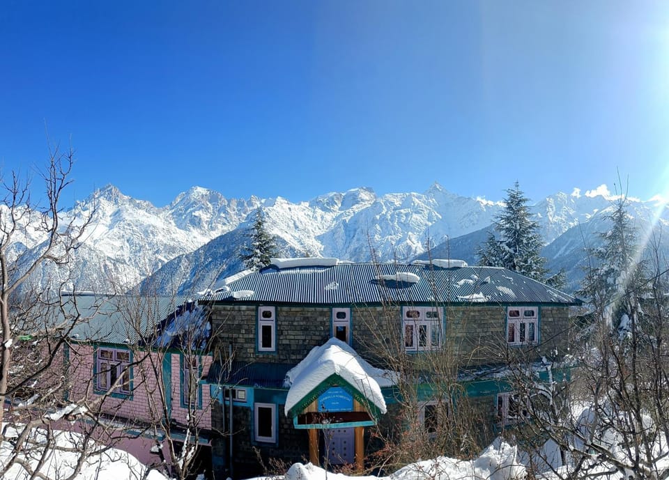 Property building, Nearby landmark, Natural landscape, Winter, Mountain view