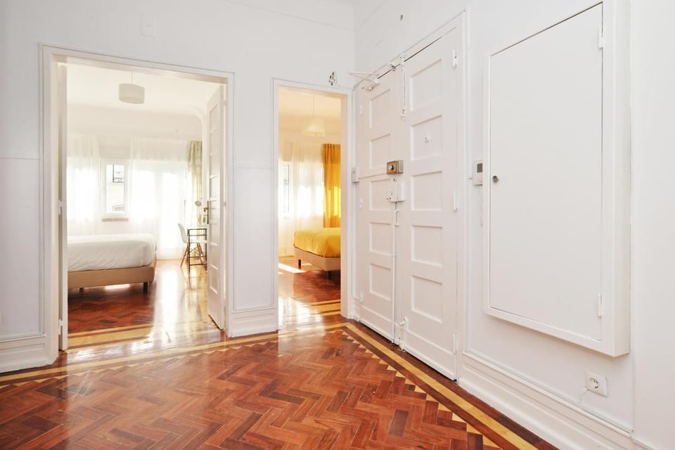 Guest House Avenida Bed and Breakfast in Lisbon