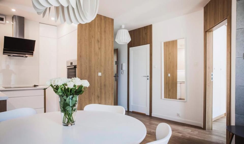 Communal lounge/ TV room, TV and multimedia, Living room, Seating area, Dining area