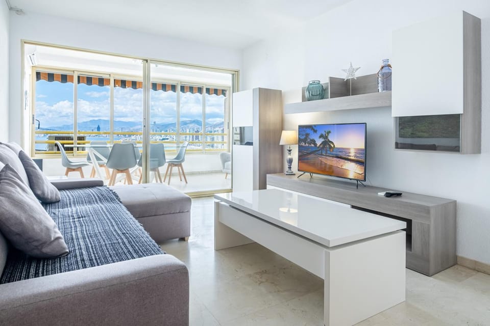 TV and multimedia, Balcony/Terrace, Living room, Dining area, Sea view