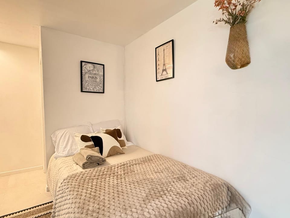 BEAUTY SAINT PAUL renovated February 2026 Apartment in Paris