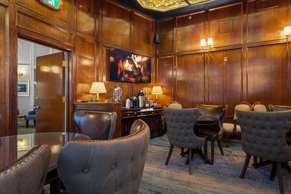 Lounge or bar