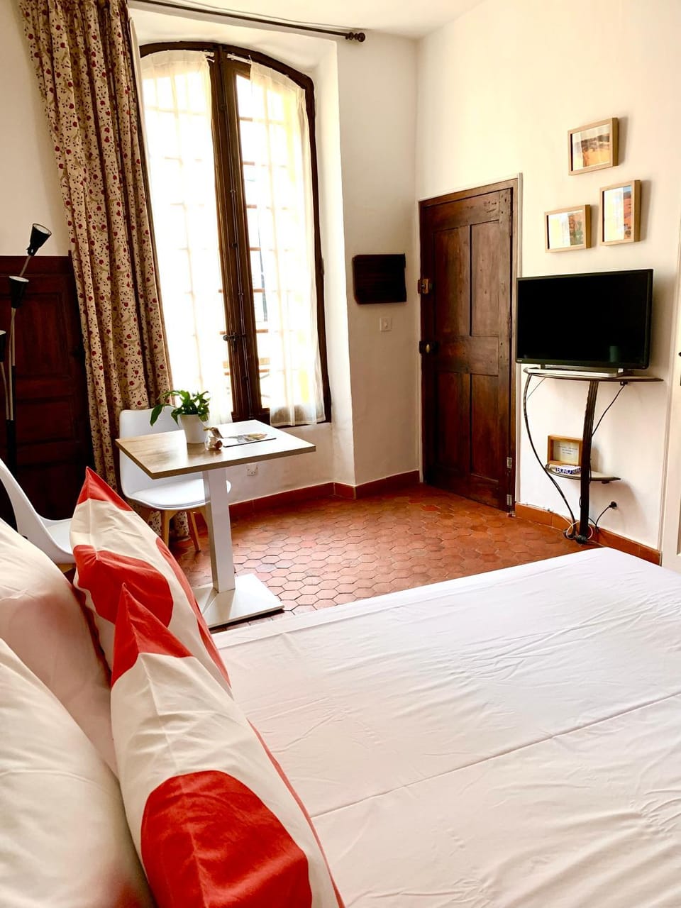 le 1835, studio rouge-Corail Apartment in Provence-Alpes-Côte d'Azur