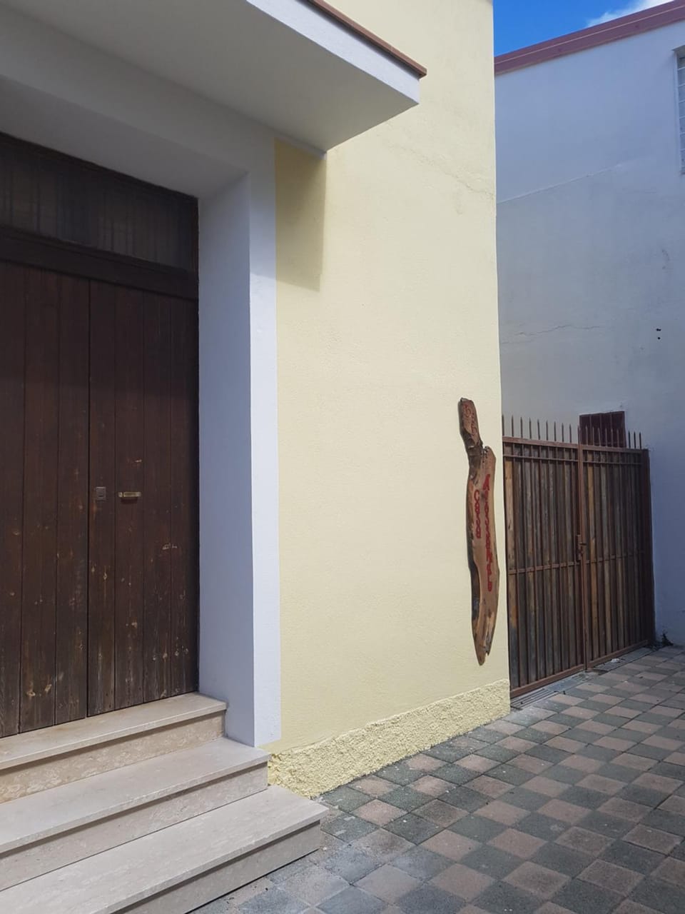 Property building, Facade/entrance