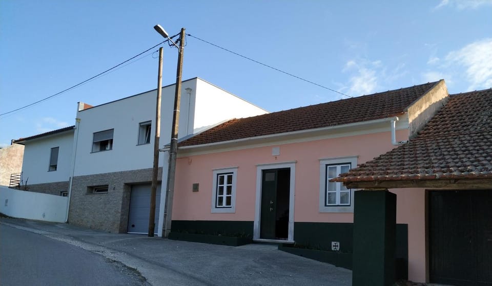 Casa da Tia Dulce House in Leiria, Portugal