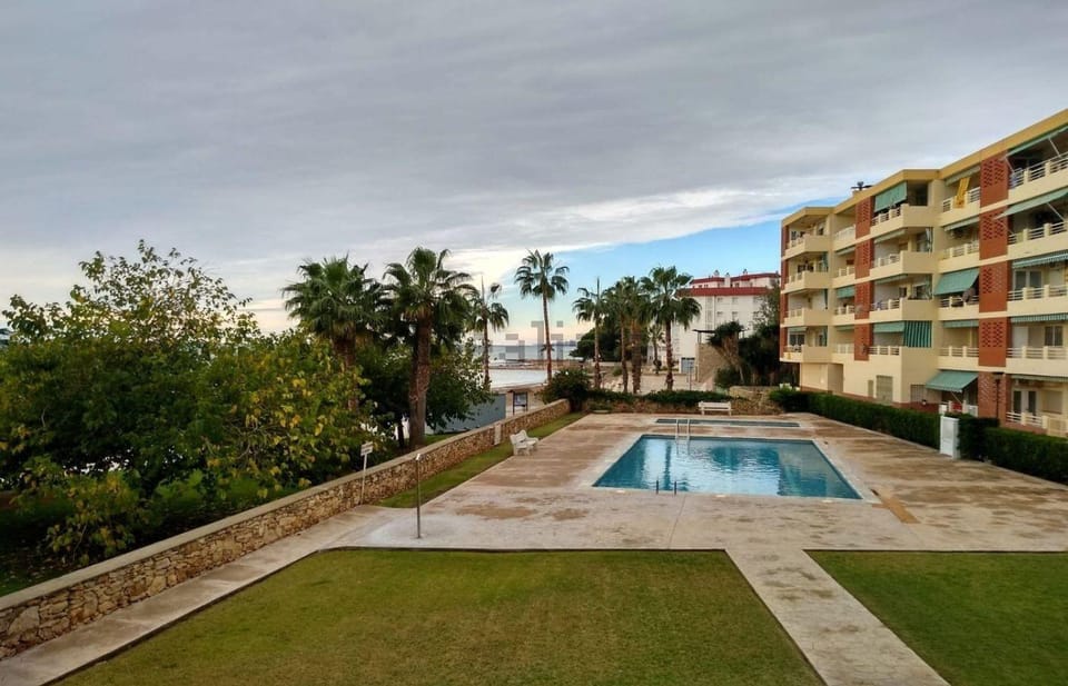 Beach, Swimming pool, Swimming pool