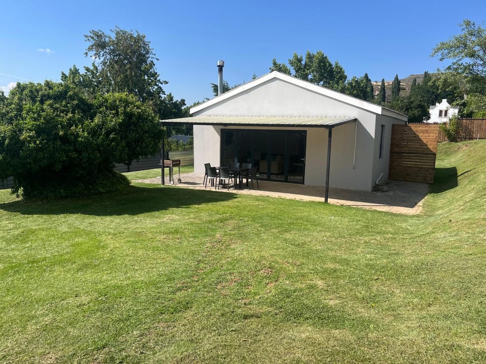 Patio, Garden view