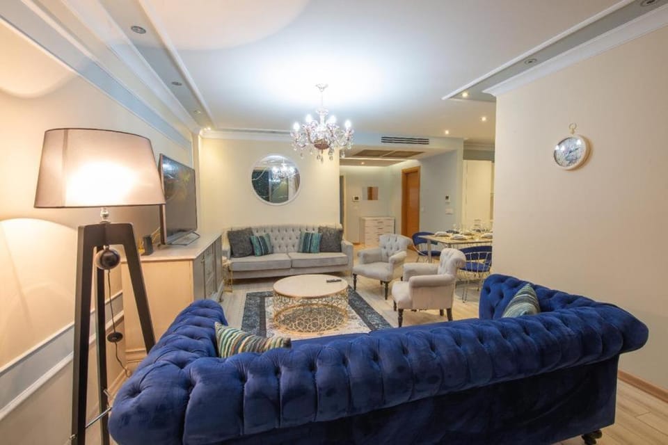 TV and multimedia, Seating area, Dining area