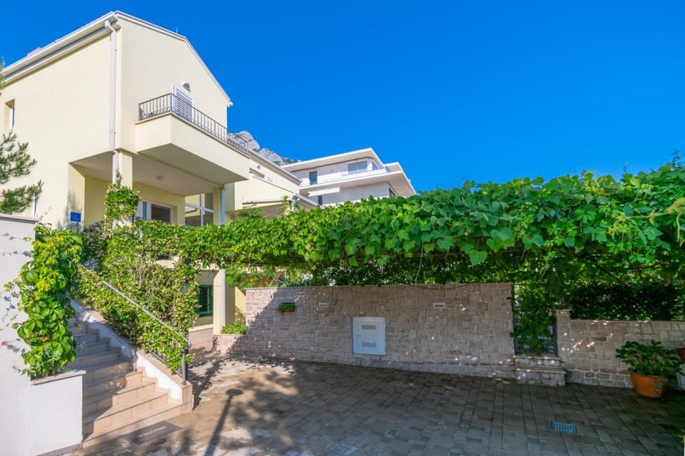 Holiday house Luna in Makarska with private pool Villa in Makarska