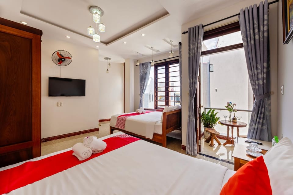 Communal lounge/ TV room, Bed, TV and multimedia, Photo of the whole room, Evening entertainment, Bedroom, hair dresser, air conditioner