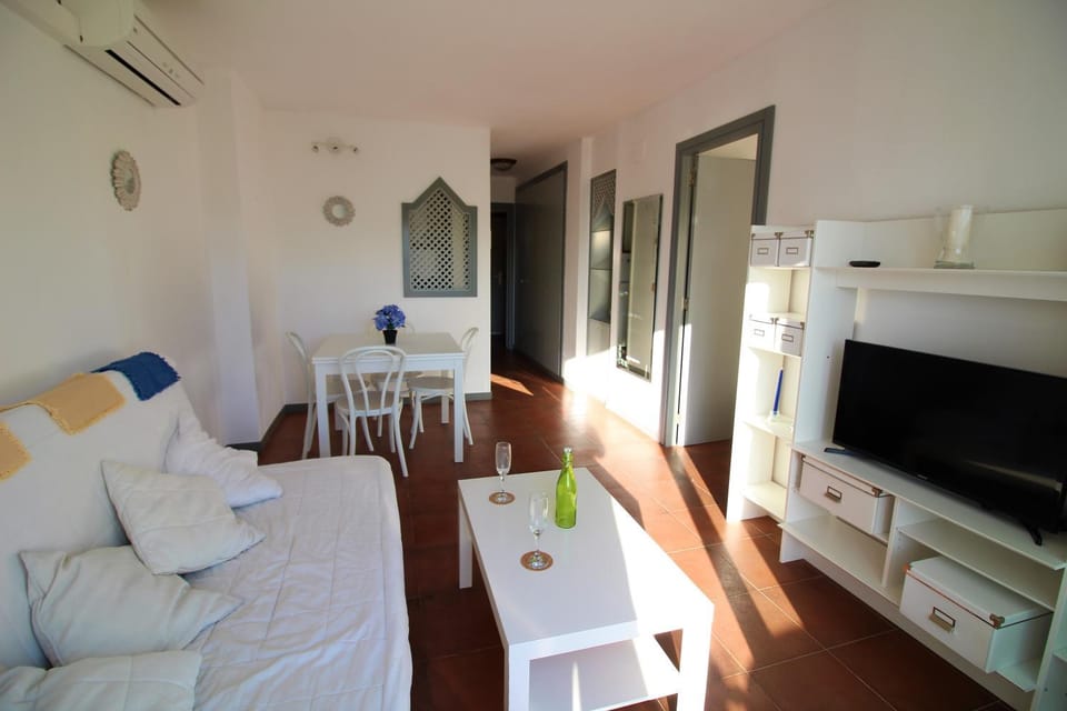 Global Immo 3330 ROYAL MARINA I TRAMUNTANA 4-10 Apartment in Roses