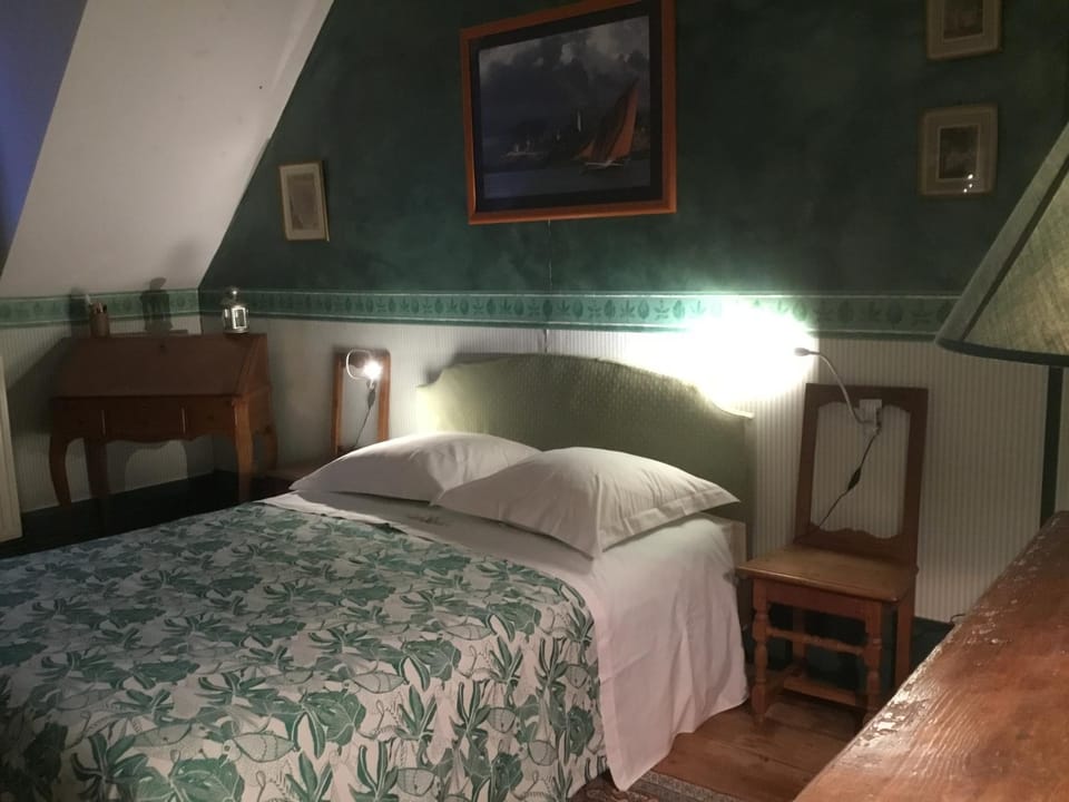 Demeure centre village Bed and Breakfast in Île-de-France