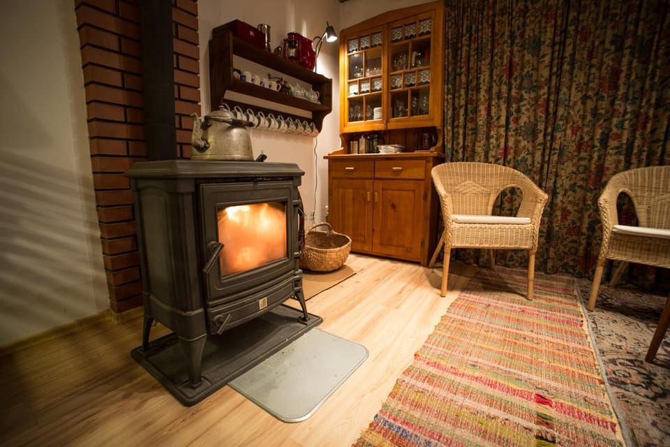 Living room, Seating area, fireplace