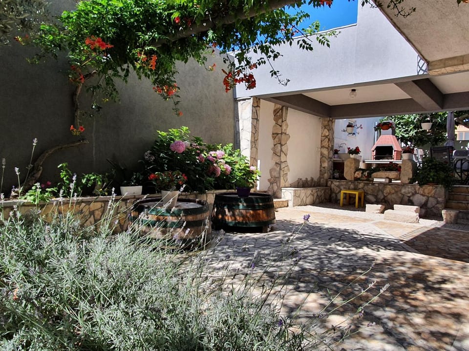 Patio, Day, Garden, Garden view