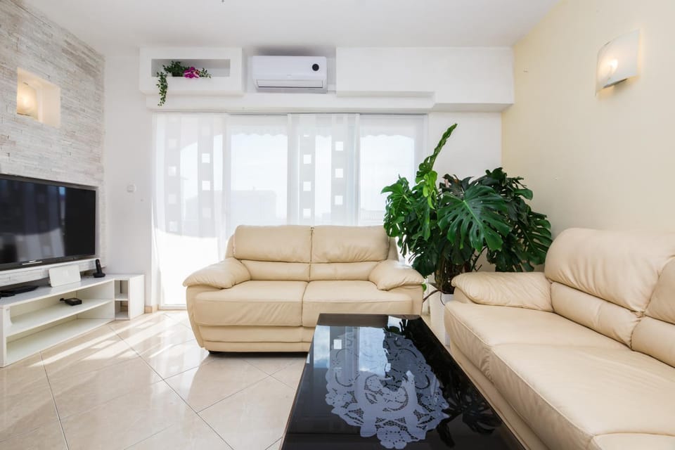 Deluxe New Kastela Agneza Apartment near SplitAirport House in Šibenik-Knin County, Croatia