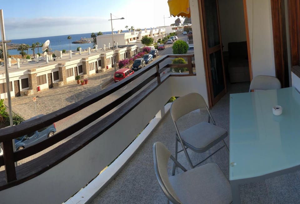 Two bedroom apartment 2 min from beach Apartment in Puerto Rico de Gran Canaria