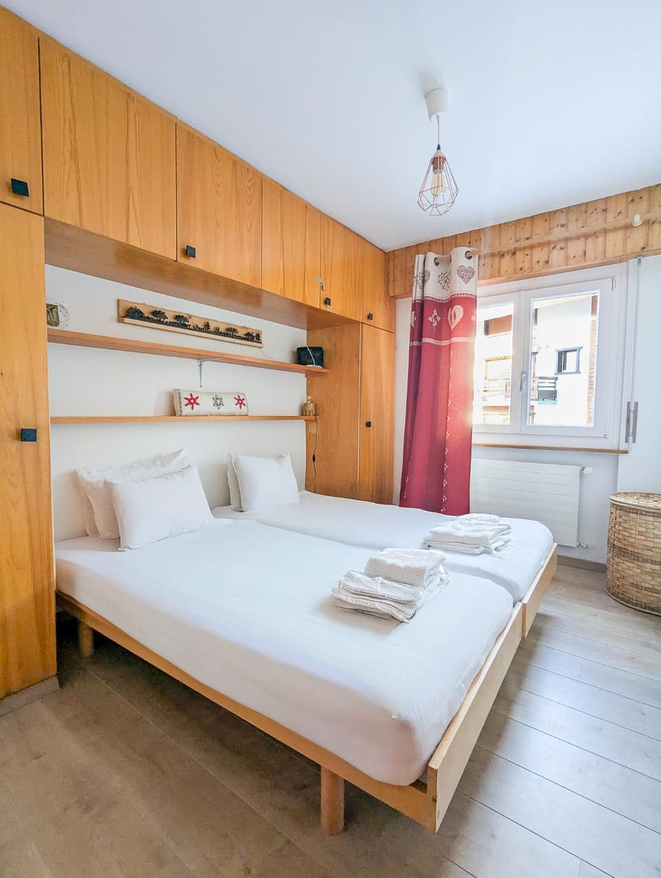 Bed, Photo of the whole room, Bedroom, towels, wardrobe