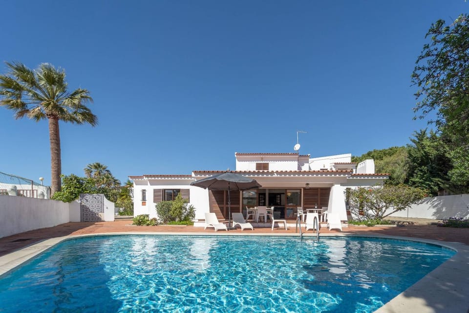 Casa das Anas by HelloVacations Villa in Olhos de Água