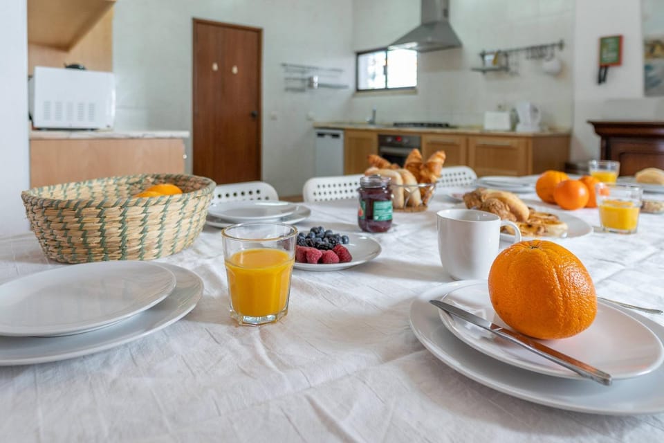 Casa das Anas by HelloVacations Villa in Olhos de Água