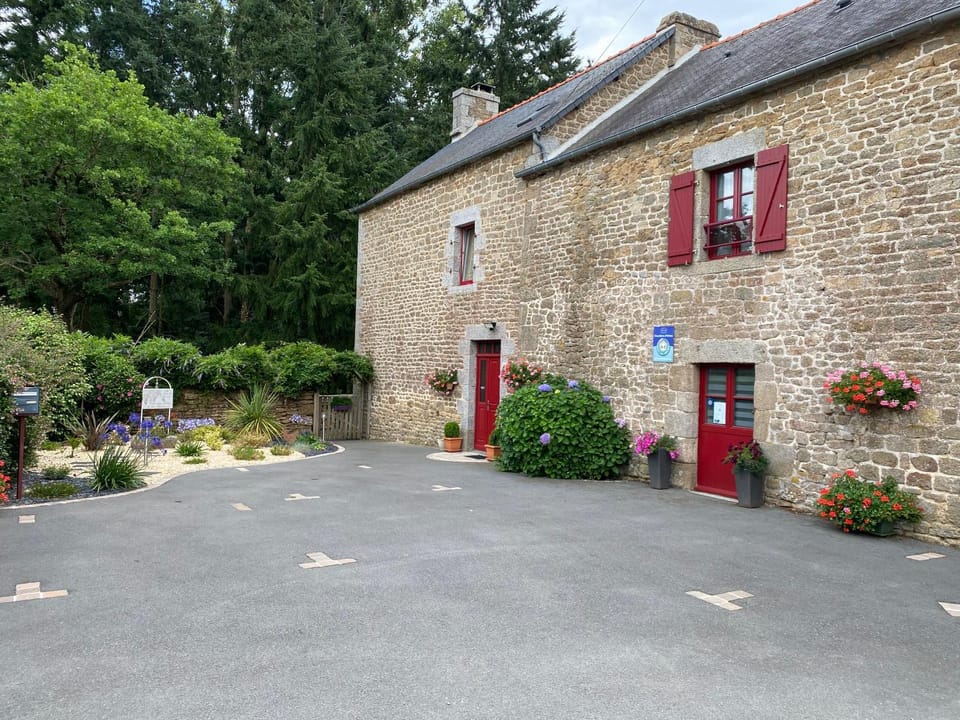 Property building, Parking