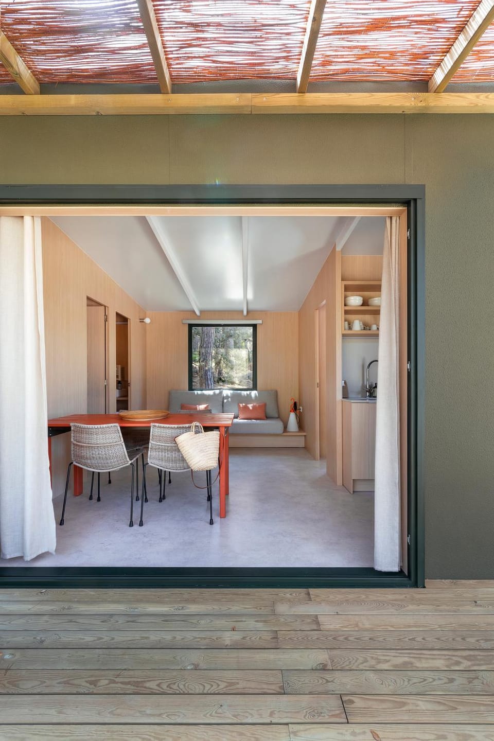Living room, Dining area