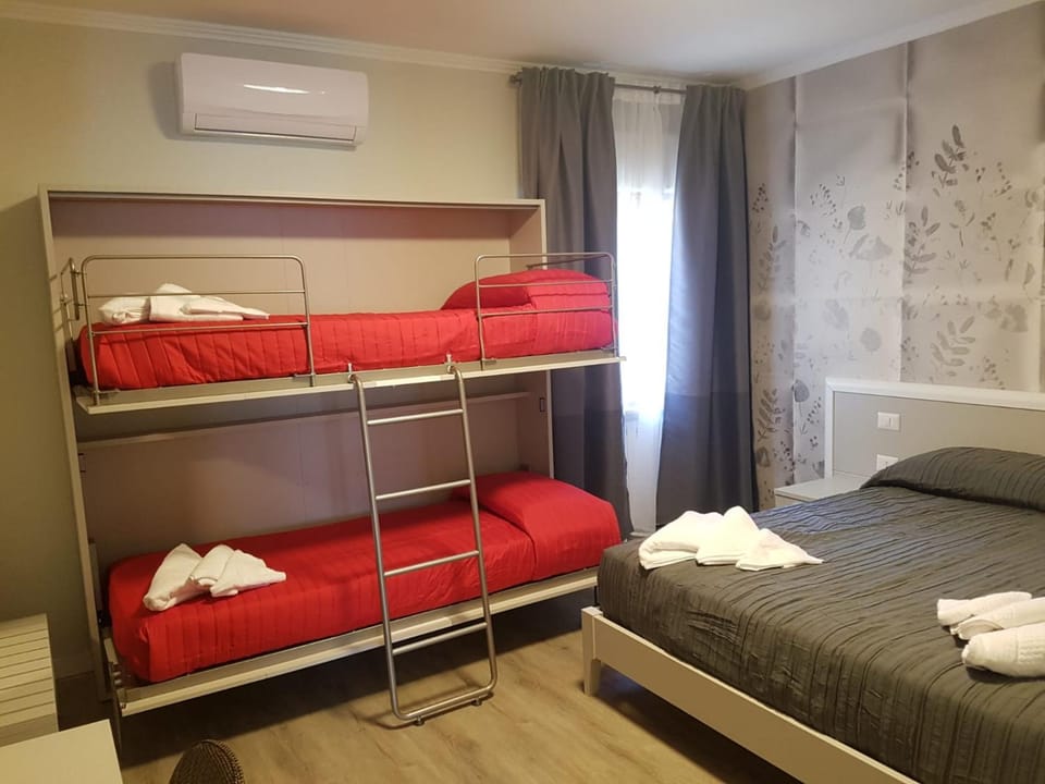 Photo of the whole room, Bedroom, bunk bed, air conditioner