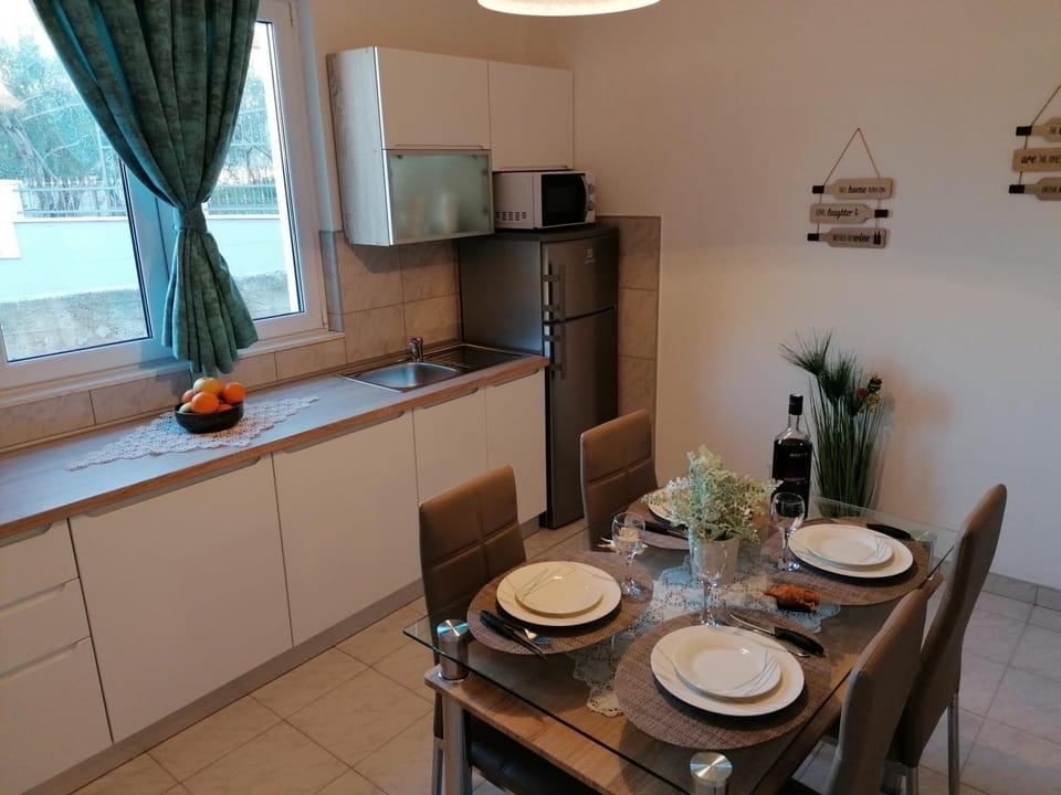 APARTMENT KATARINA Apartment in Okrug Gornji