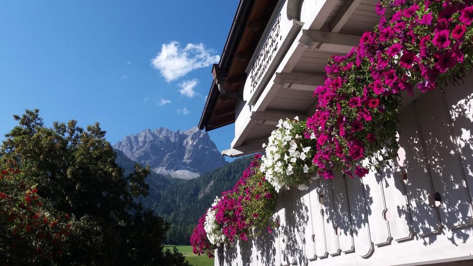 Property building, Facade/entrance, Balcony/Terrace, Mountain view