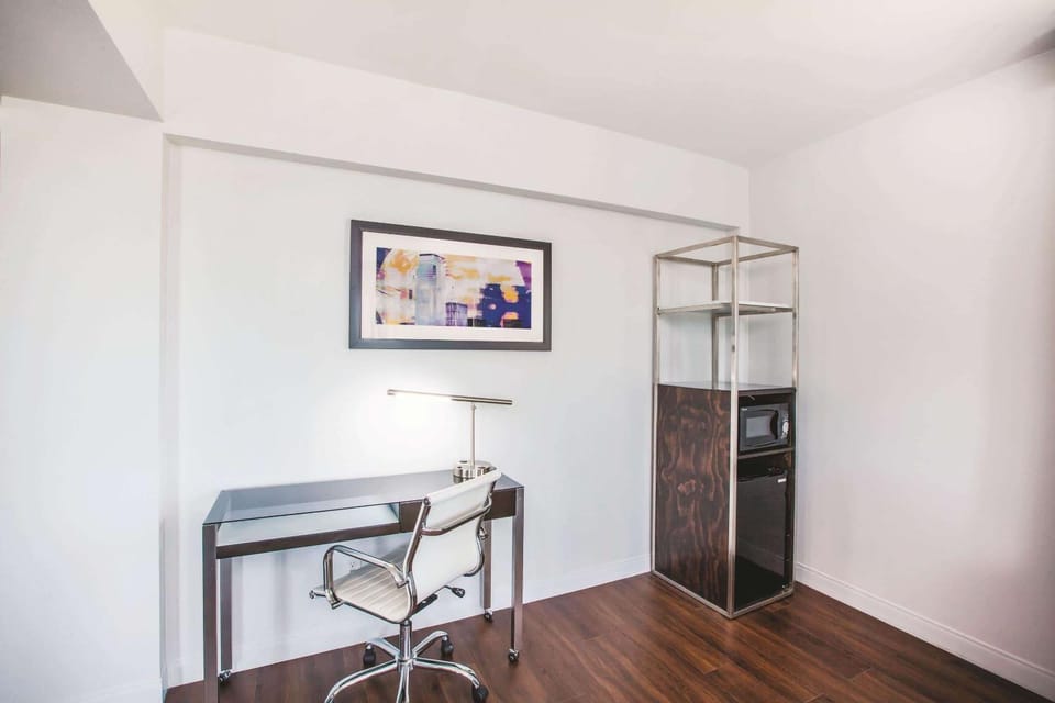 Photo of the whole room, On site