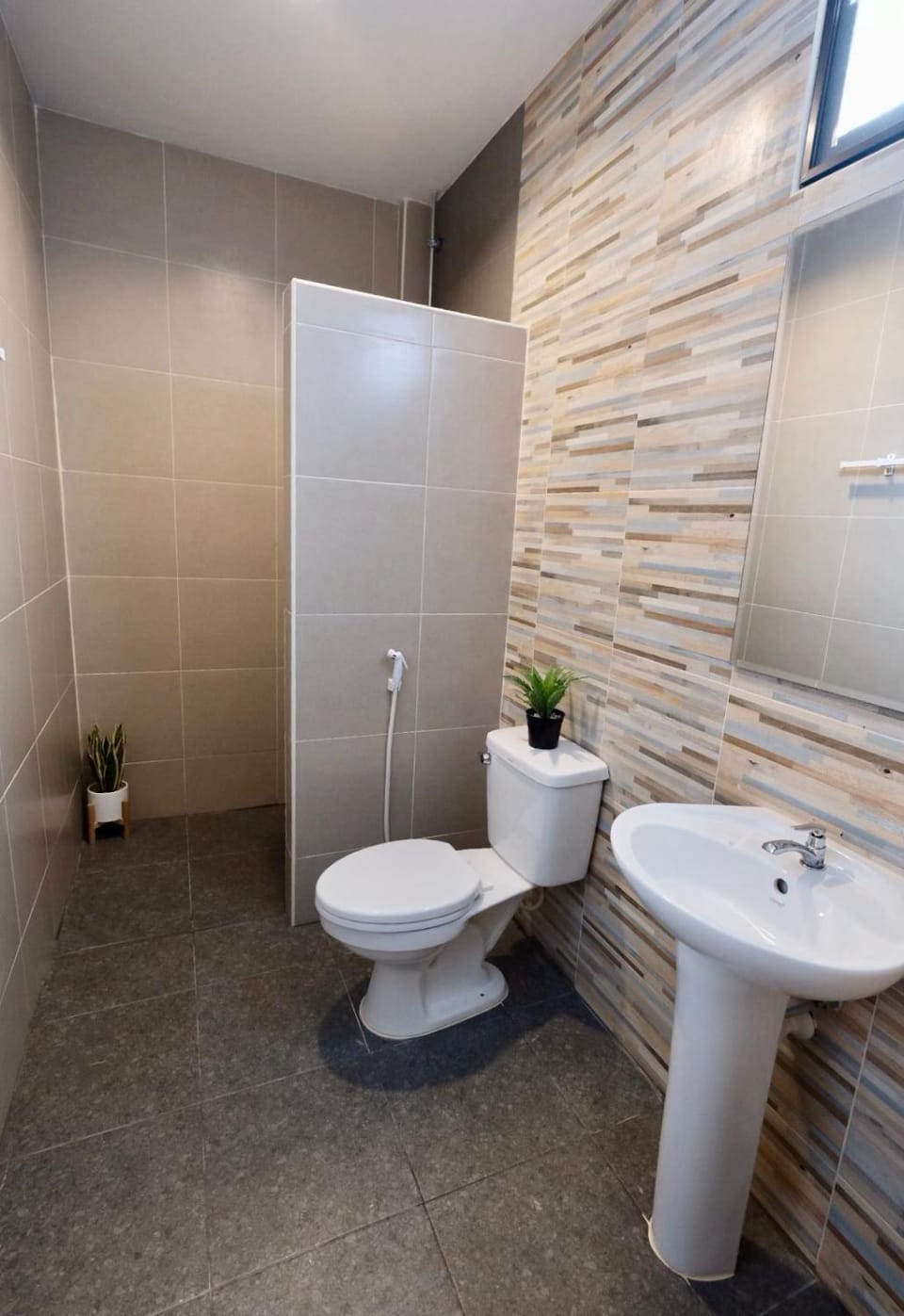 เซฟเฮ้าส์รีสอร์ท บางใบไม้ Hotel in Surat Thani Changwat